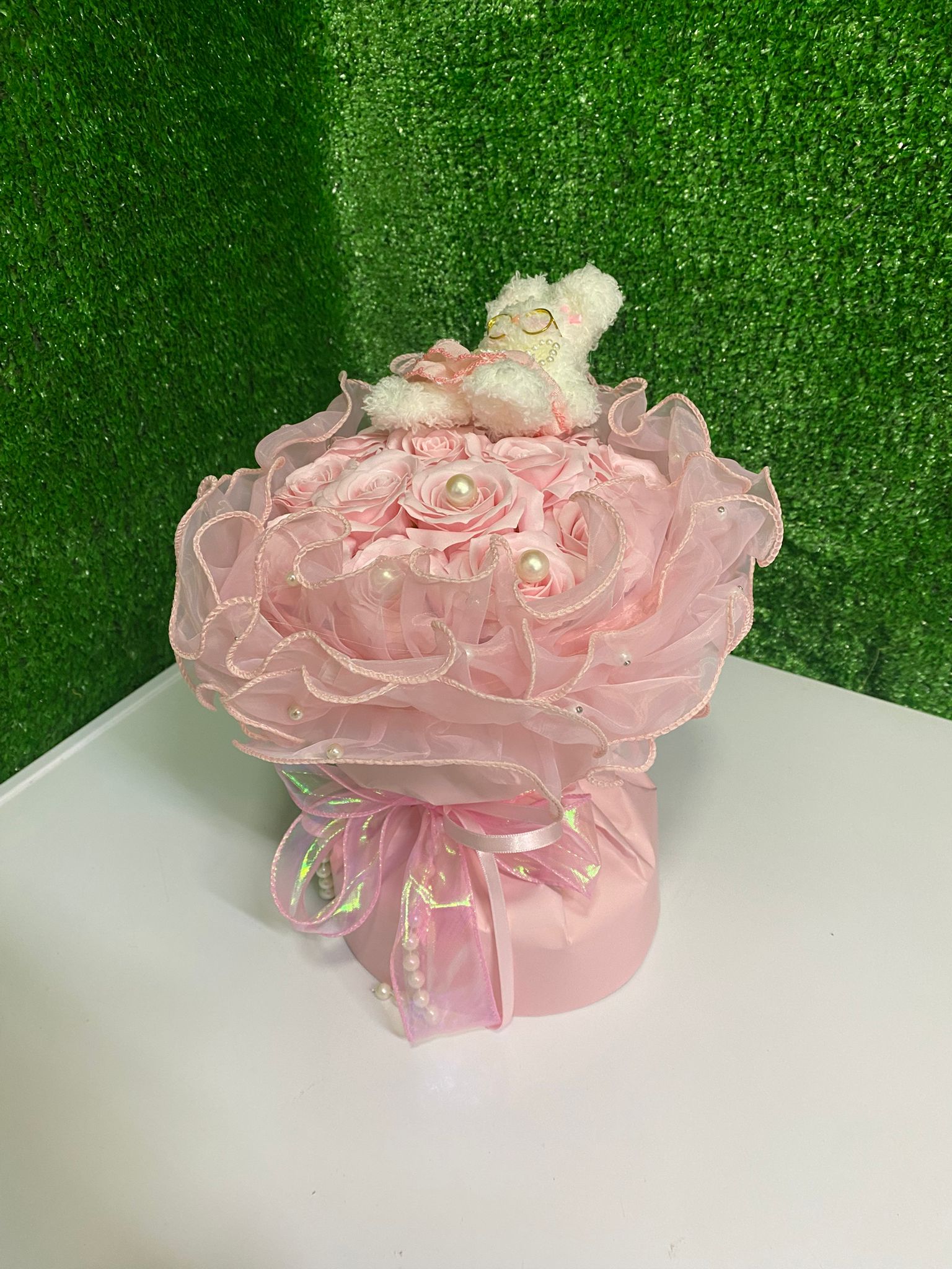 İnci Detaylı Ayıcık Gül Kutusu